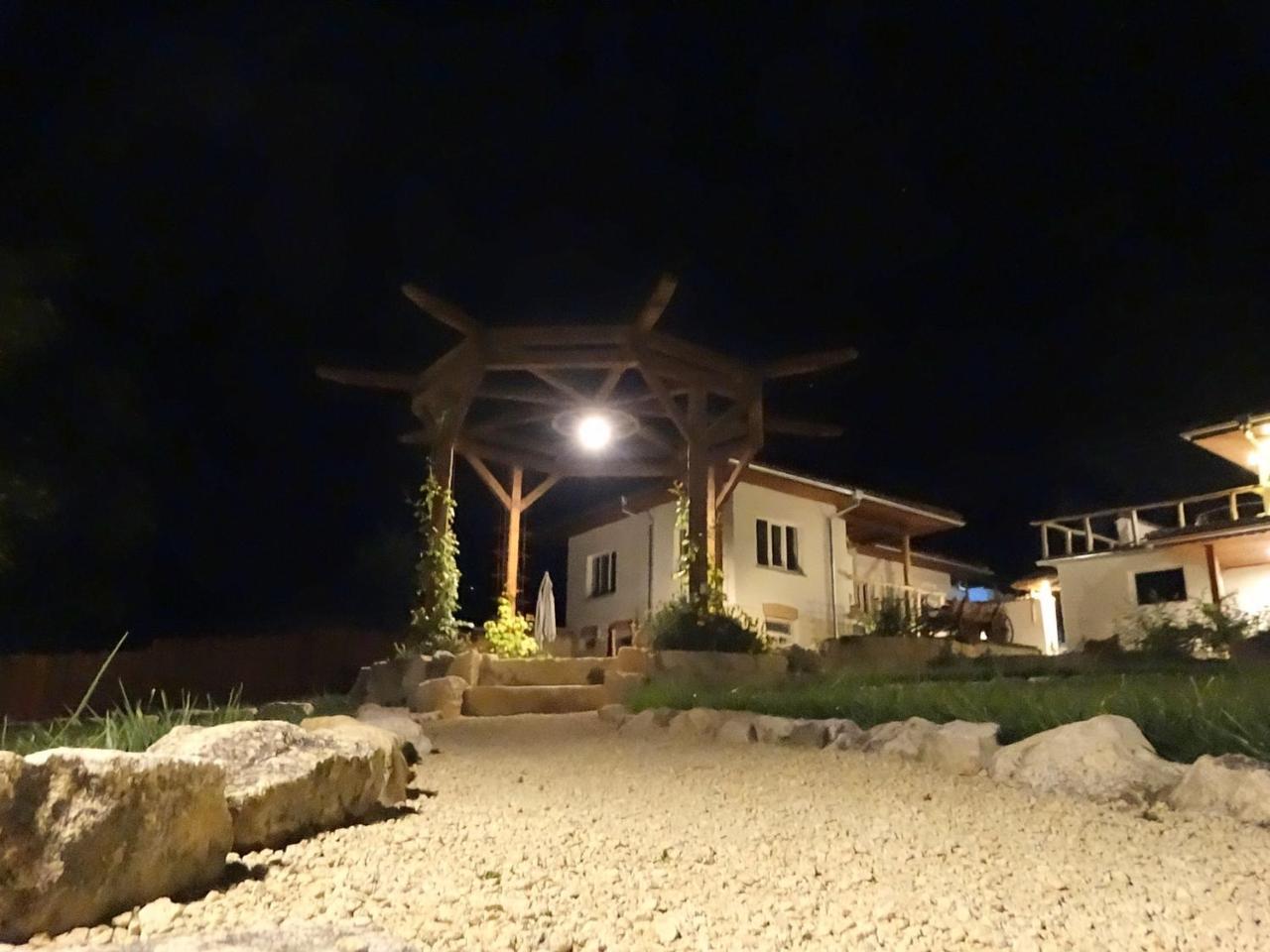 Guest House Biekorf Kostandenets Luaran gambar